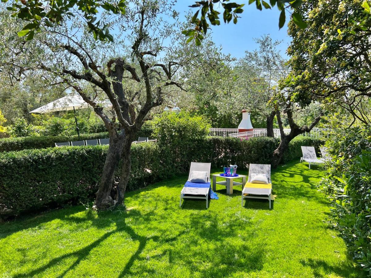 Villa La Rodina Diano Marina Bagian luar foto