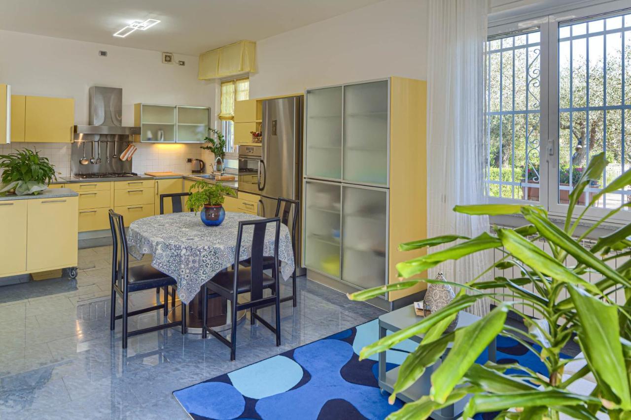 Villa La Rodina Diano Marina Bagian luar foto
