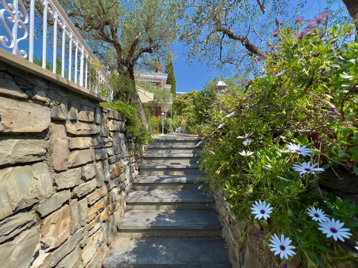 Villa La Rodina Diano Marina Bagian luar foto