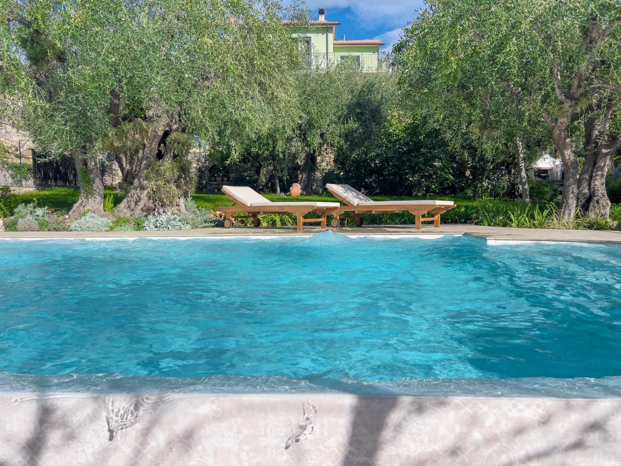 Villa La Rodina Diano Marina Bagian luar foto
