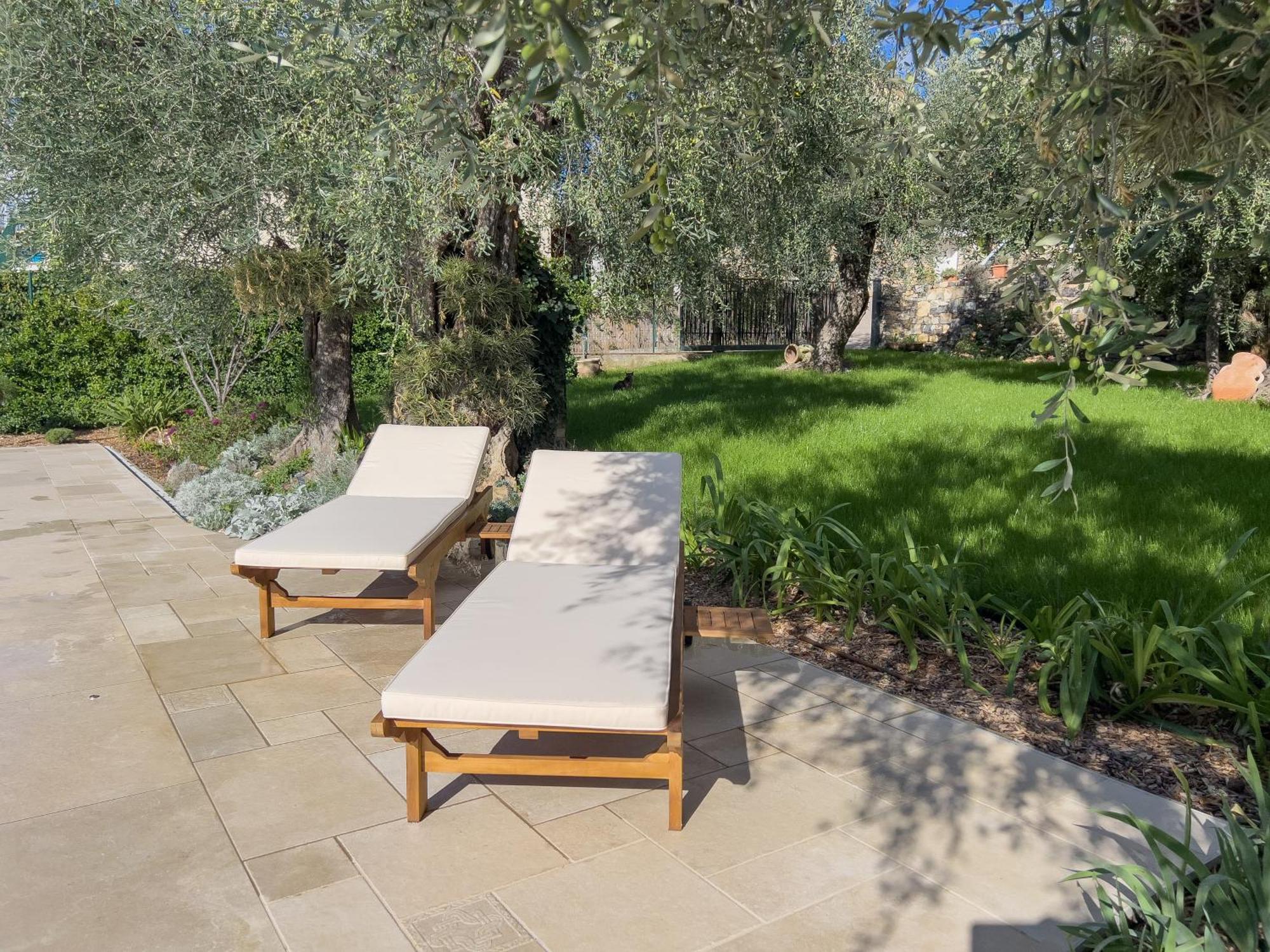 Villa La Rodina Diano Marina Bagian luar foto